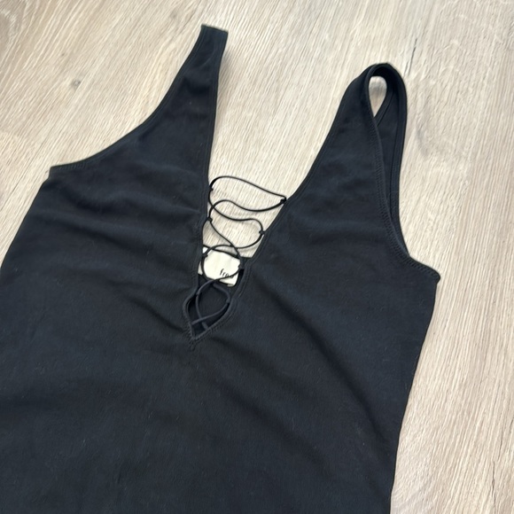 Aritzia Wilfred free black bodysuit size medium - Picture 2 of 2